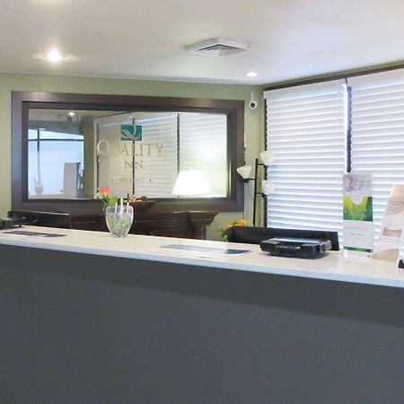 Quality Inn Longmont Bagian luar foto