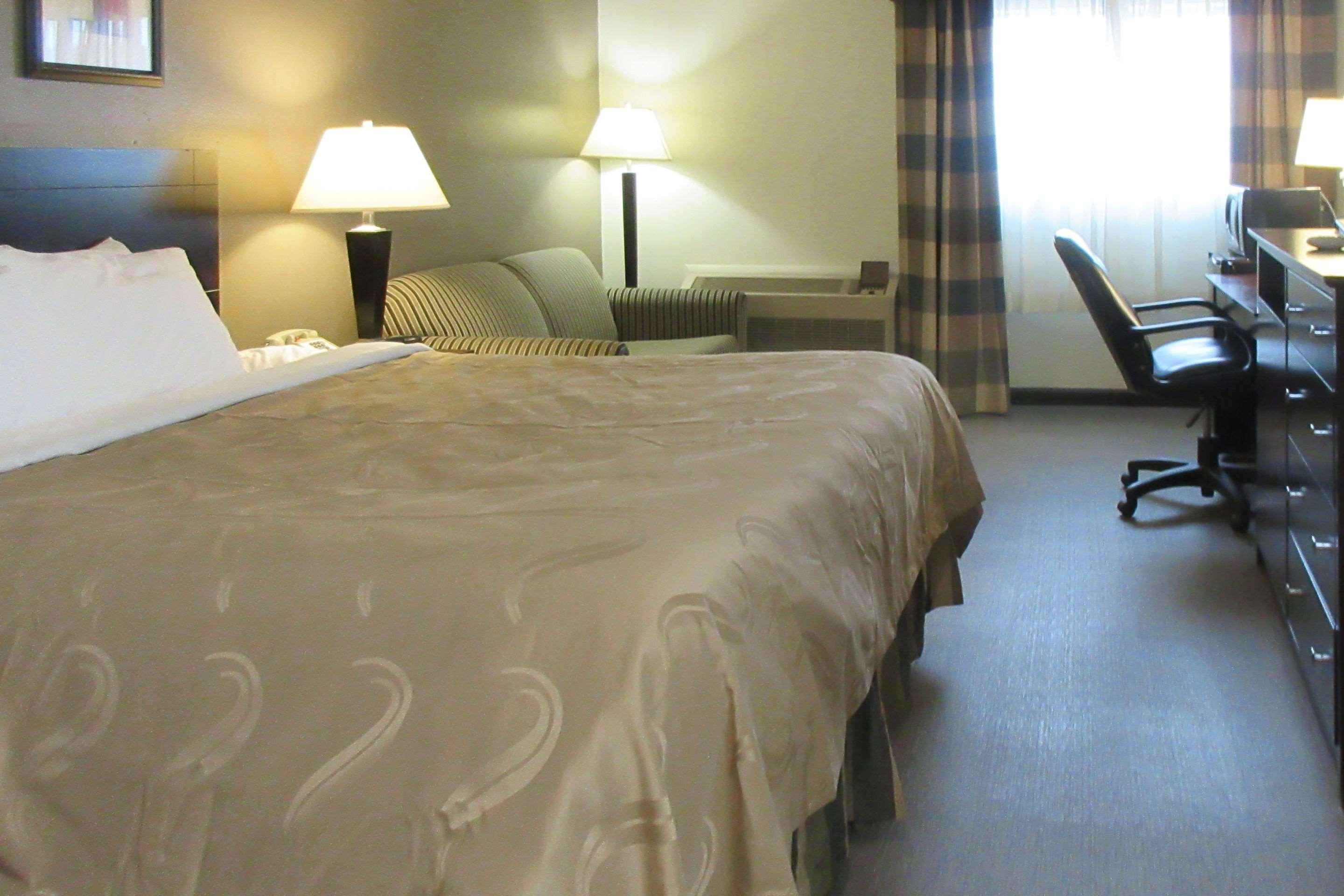 Quality Inn Longmont Bagian luar foto