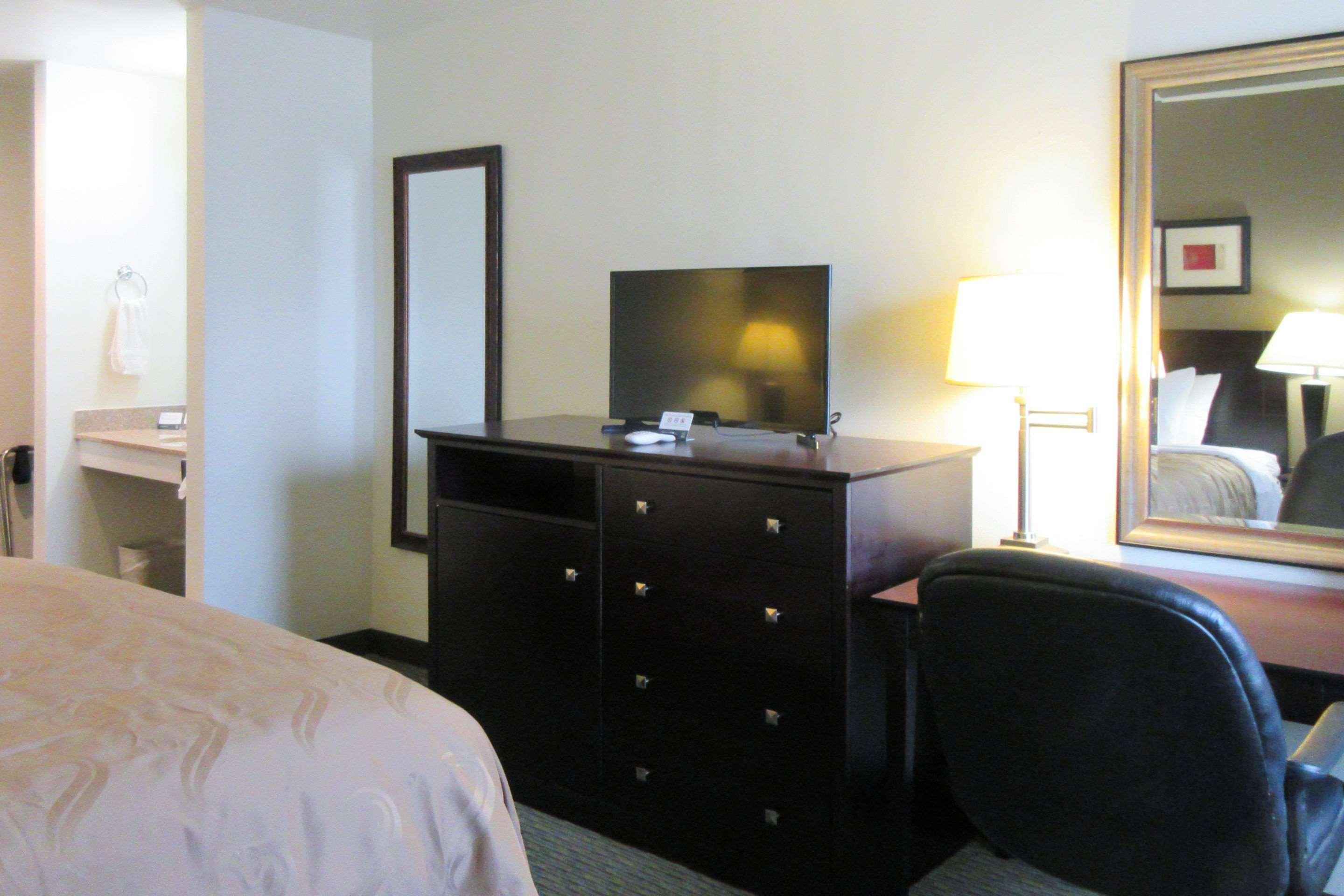 Quality Inn Longmont Bagian luar foto