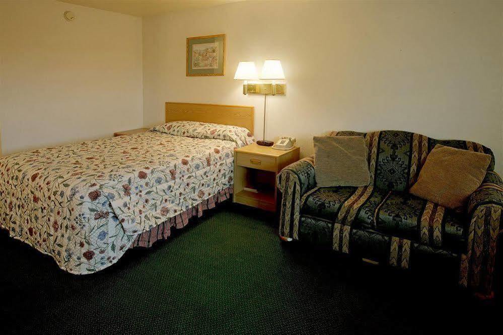 Quality Inn Longmont Bagian luar foto